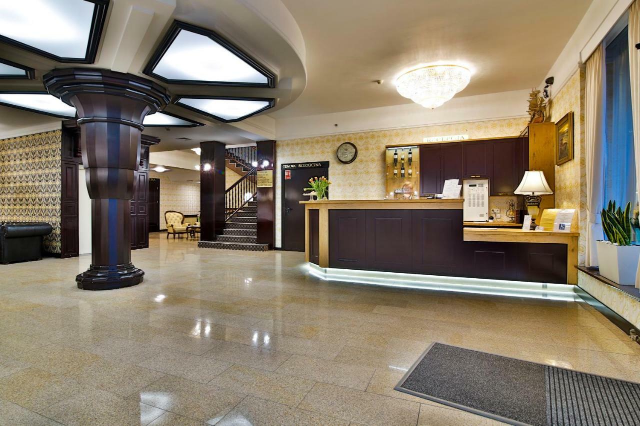 Hotel Victoria Bolszewo Exterior foto
